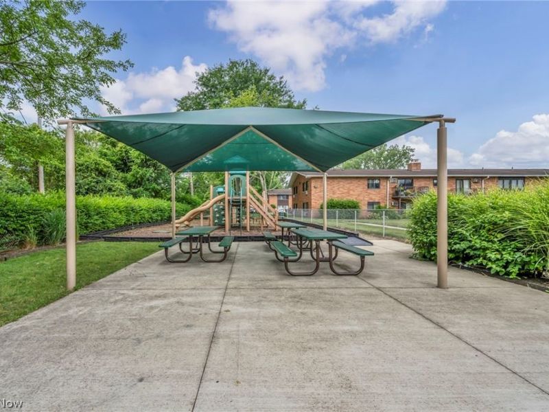 23855 David Drive, Unit 117, North Olmsted, OH 44070 Photo 32
