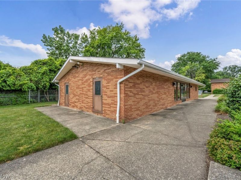 23855 David Drive, Unit 117, North Olmsted, OH 44070 Photo 38