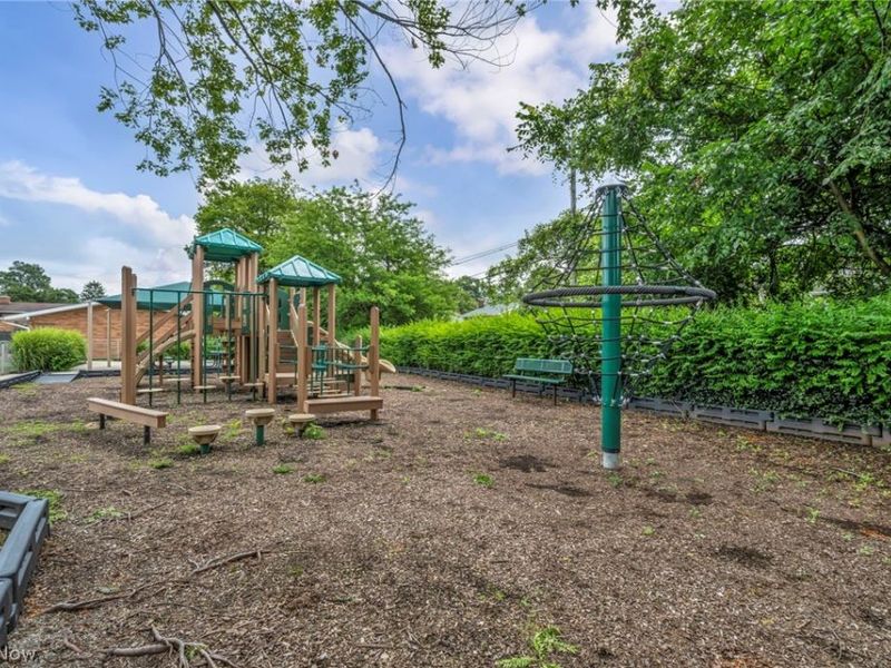23855 David Drive, Unit 117, North Olmsted, OH 44070 Photo 39
