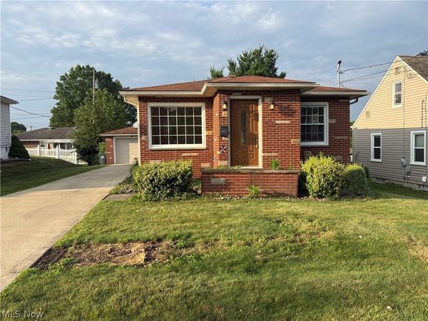 230 E Dresden Avenue, Akron, OH 44301