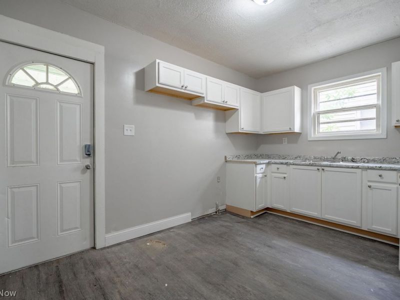 46-48 E Archwood Avenue, Akron, OH 44301 Photo 16