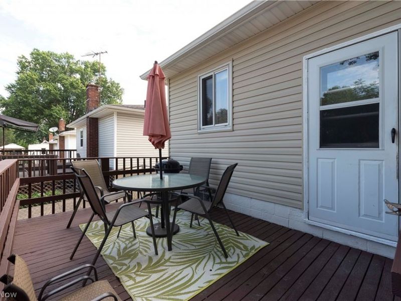 400 Baldwin Road, Akron, OH 44312 Photo 3