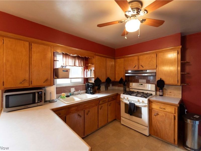 400 Baldwin Road, Akron, OH 44312 Photo 9