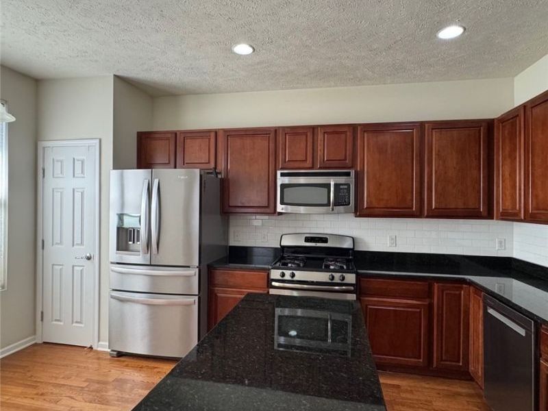 393 Caleb Drive, Akron, OH 44321 Photo 4