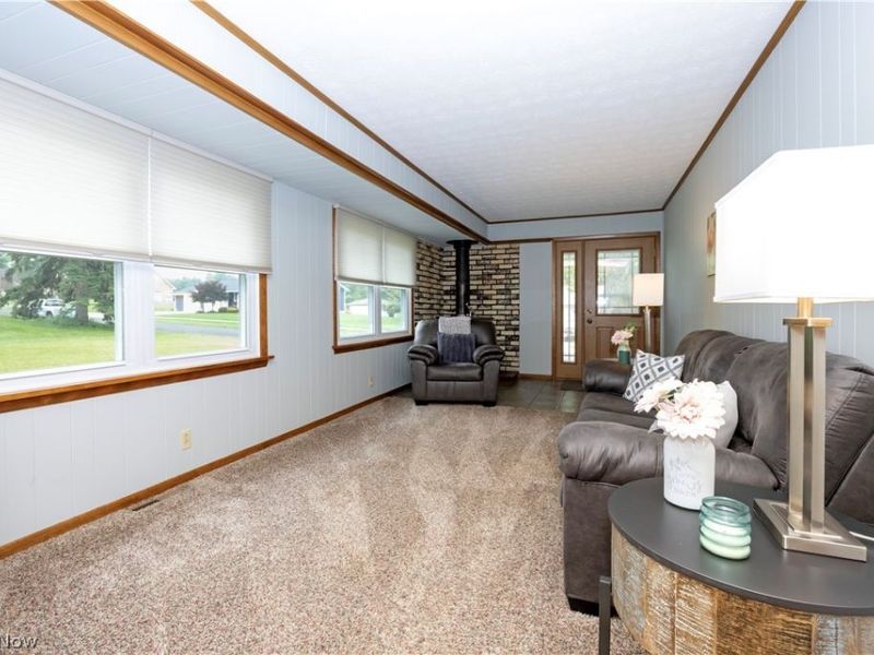 530 E Paradise Street, Orrville, OH 44667 Photo 10