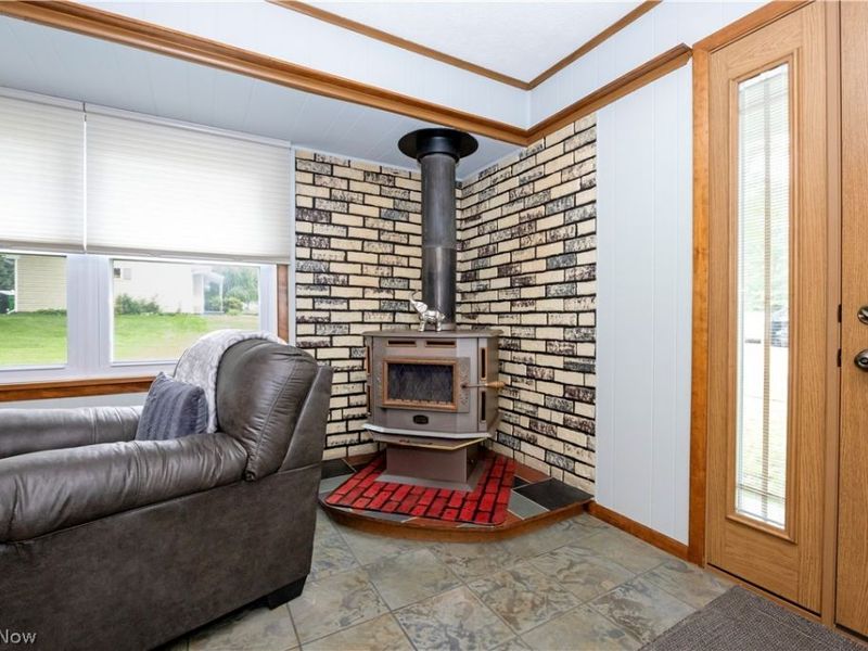 530 E Paradise Street, Orrville, OH 44667 Photo 11