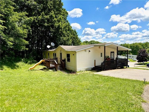 820 Maple Ct, Cranberry Twp, PA 16066