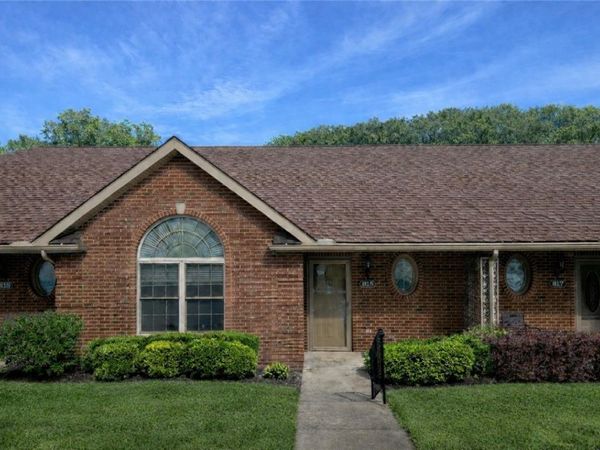815 Village Drive, Pittsburgh, PA 15237