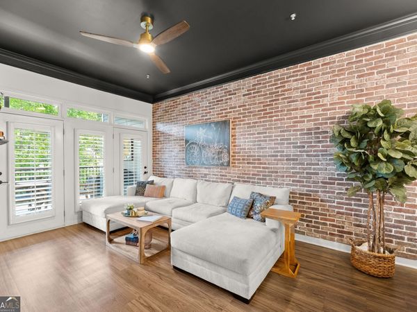 812 Creek View Lane, Roswell, GA 30075