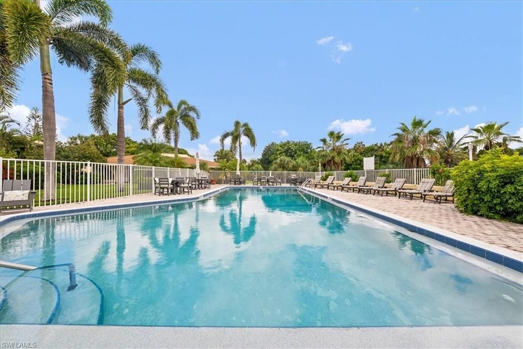 925 Palm View Dr , Unit 111, Naples, FL 34110 Photo