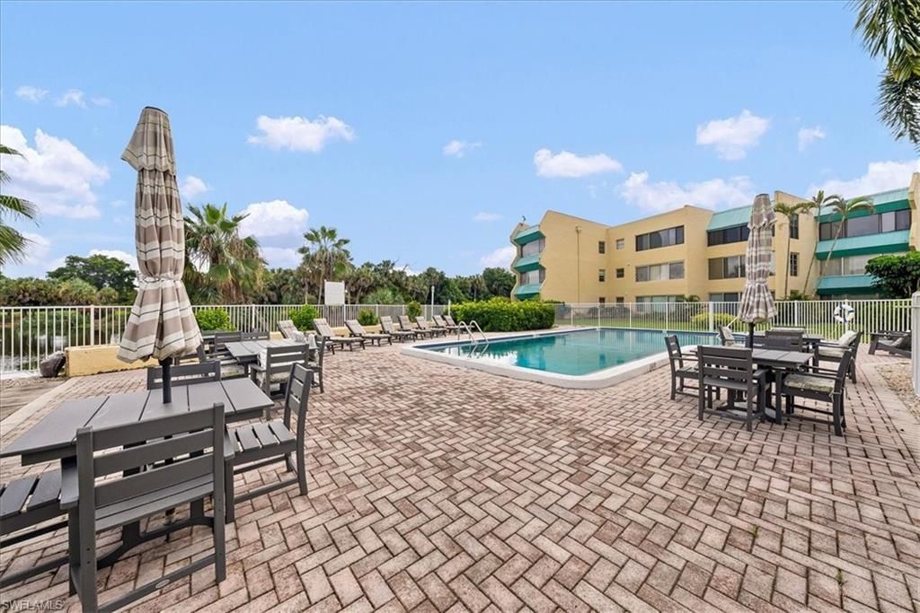 925 Palm View Dr , Unit 111, Naples, FL 34110 Photo