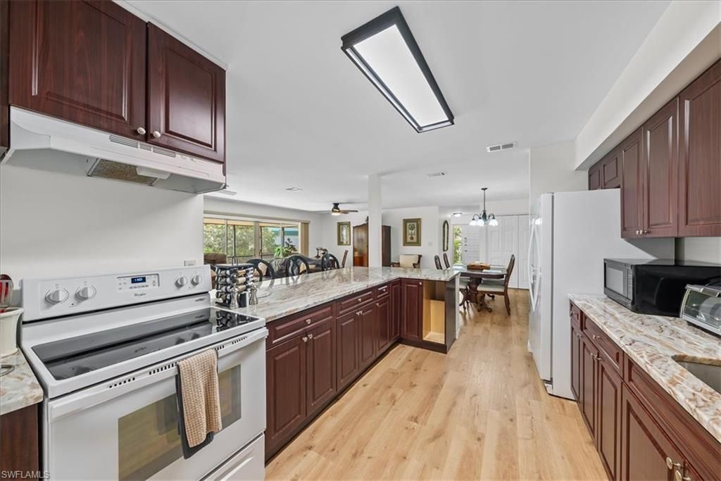 925 Palm View Dr , Unit 111, Naples, FL 34110 Photo