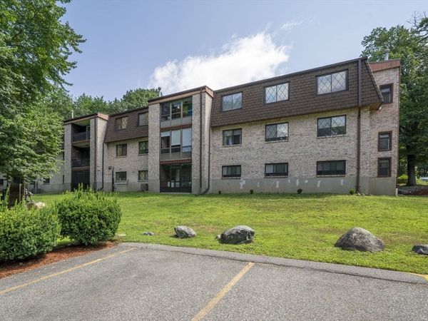 7 Greenbriar Drive, Unit 209, North Reading, MA 01864