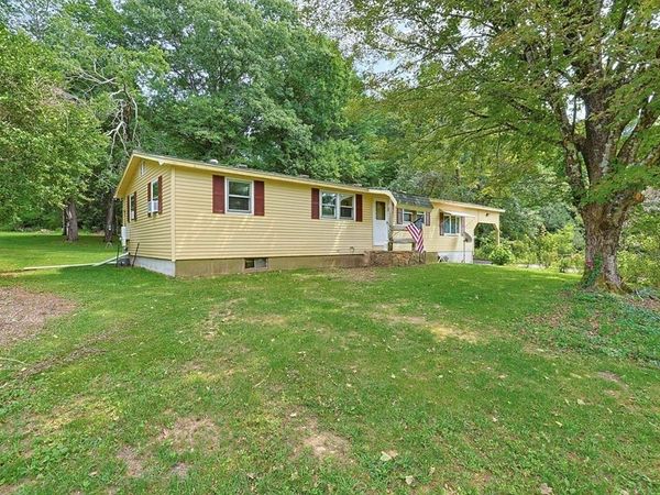 1075 West Brookfield Road, New Braintree, MA 01531