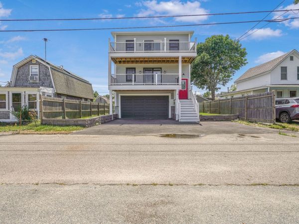10 Thirteenth St, Wareham, MA 02538
