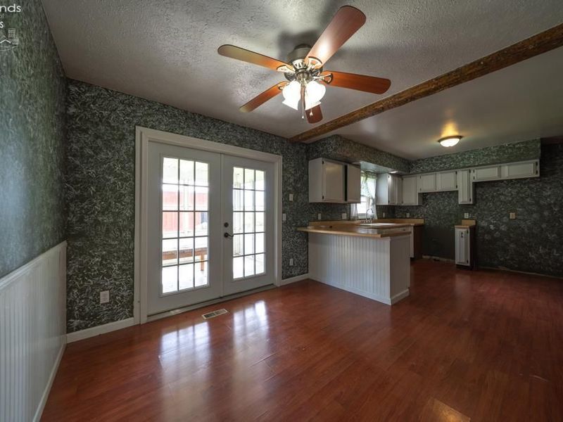 895 county road 212, Fremont, OH 43420 Photo 3