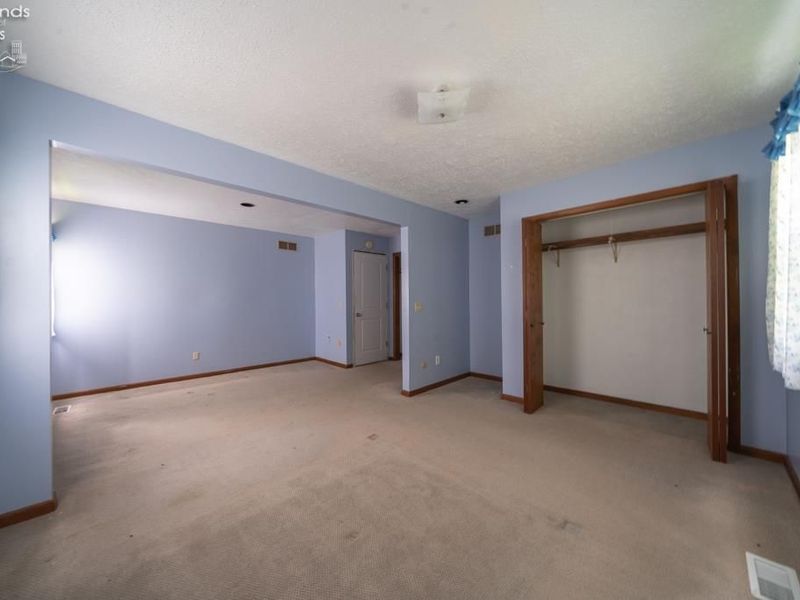 895 county road 212, Fremont, OH 43420 Photo 6