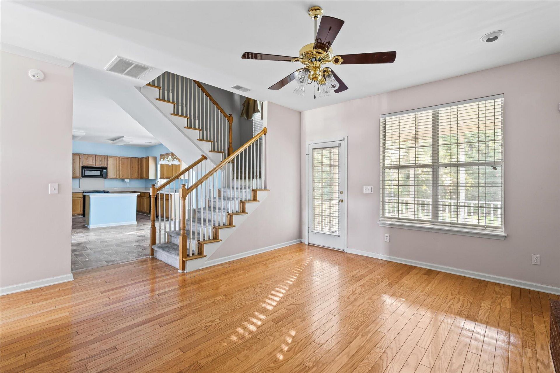 1391 Lakecrest Court Photo 10