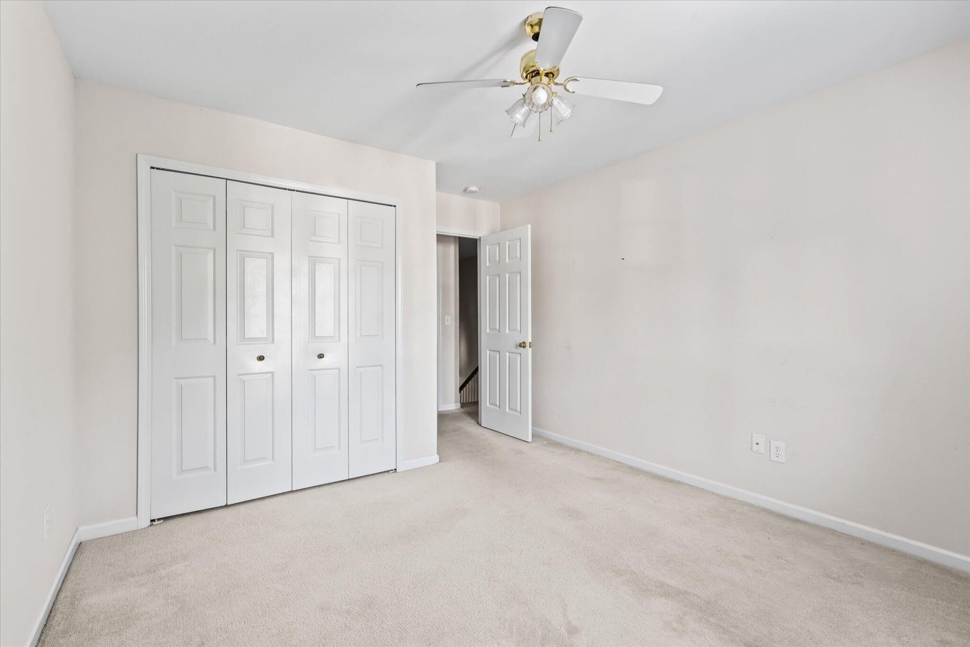 1391 Lakecrest Court Photo 21