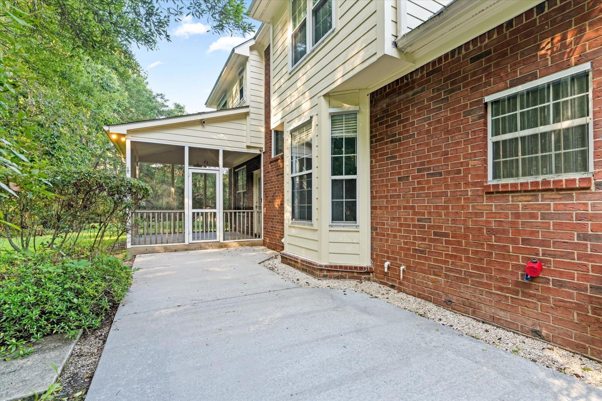 1391 Lakecrest Court Photo 27
