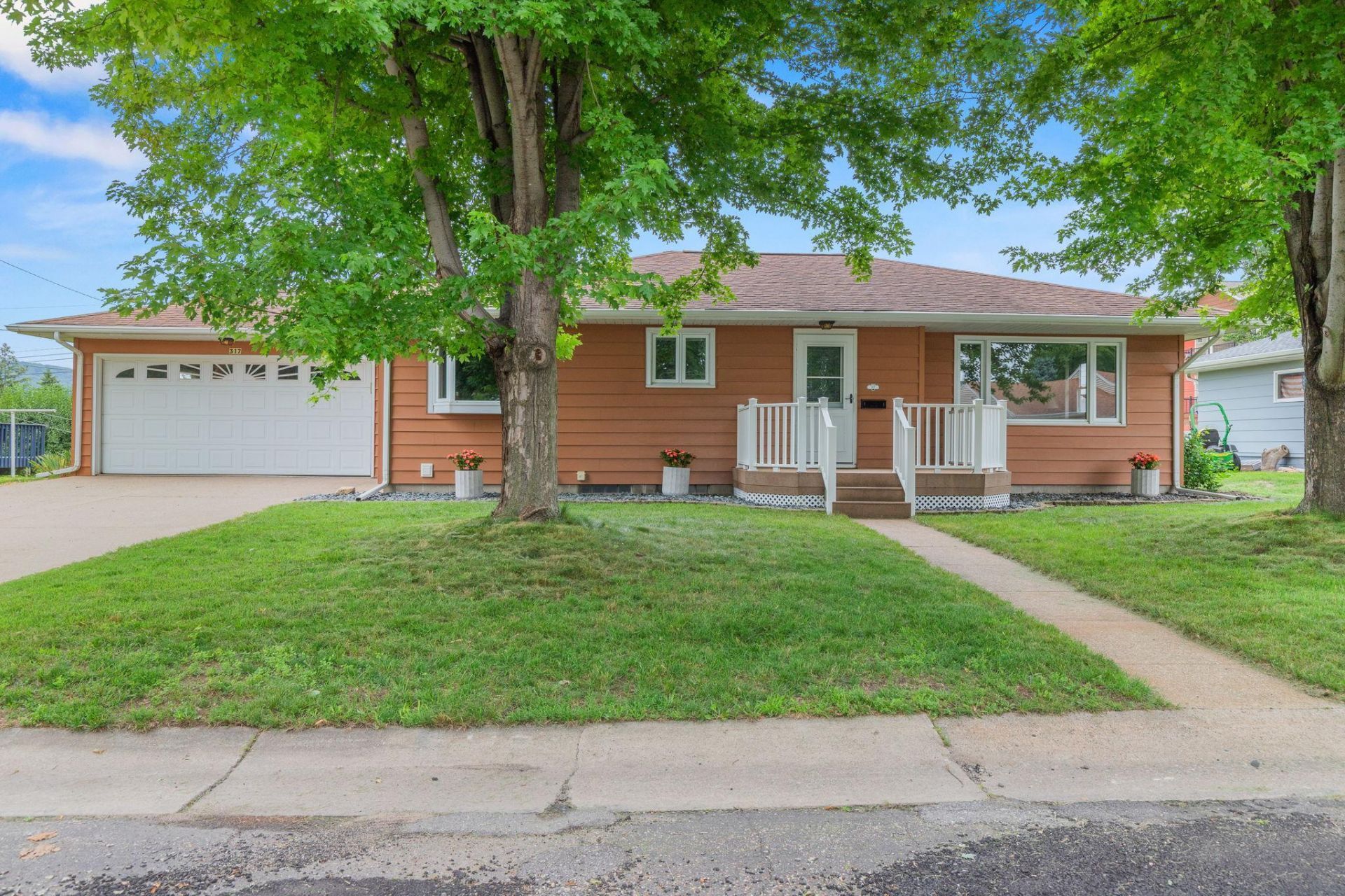 317 Emherst Street, Winona, MN 55987