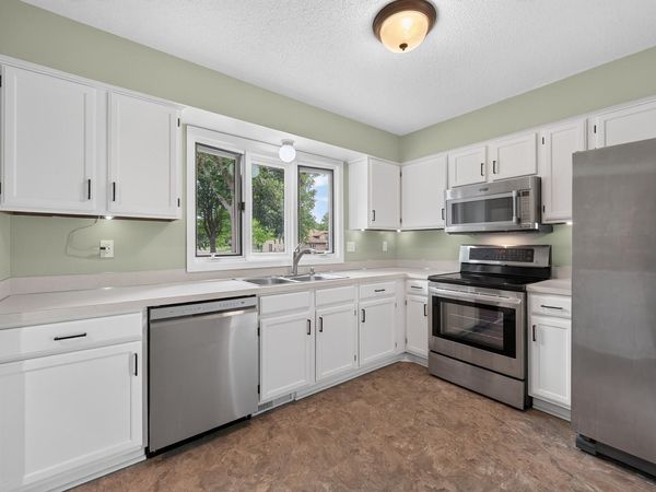 3984 Orchid Lane N, Plymouth, MN 55446