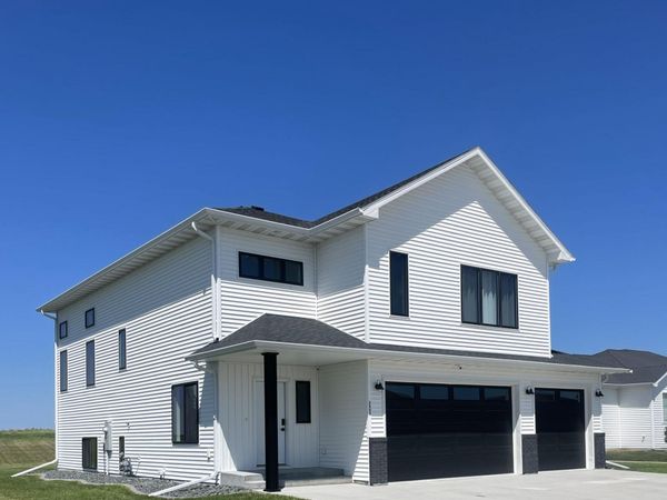 5006 11th Street W, West Fargo, ND 58078