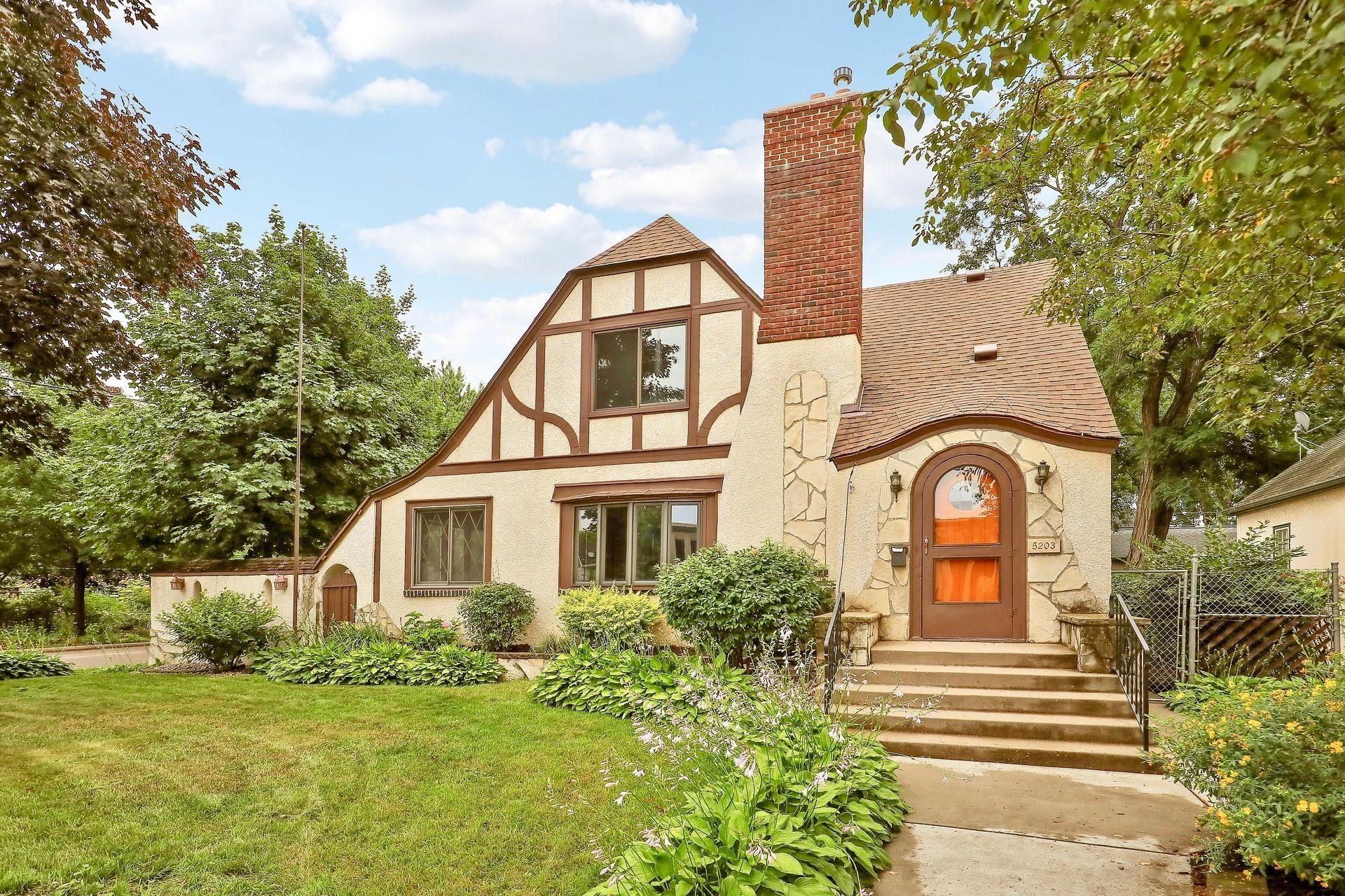 5203 41st Avenue S, Minneapolis, MN 55417