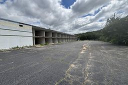4 Buff Boulevard photo 4