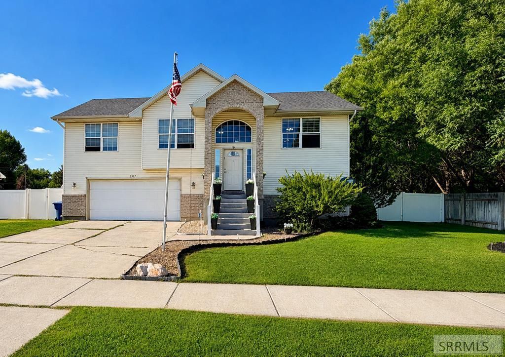 3537 N Hyrum Drive, Idaho Falls, ID 83401 Main Photo
