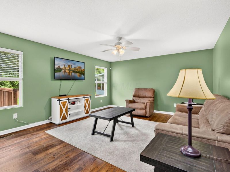 2389 Sky Valley Drive , Grove City, OH 43123 Photo 13