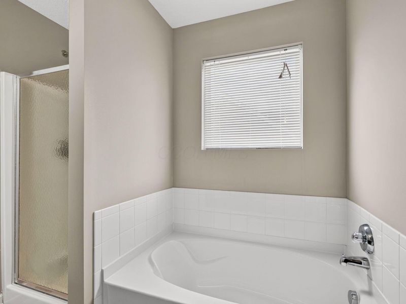 2389 Sky Valley Drive , Grove City, OH 43123 Photo 29