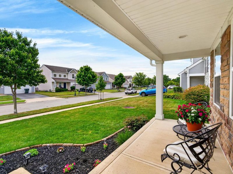 2389 Sky Valley Drive , Grove City, OH 43123 Photo 3