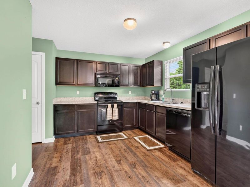 2389 Sky Valley Drive , Grove City, OH 43123 Photo 7