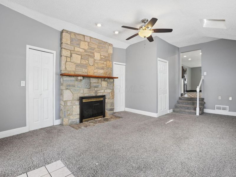 387 Maple Drive , Columbus, OH 43228 Photo 19