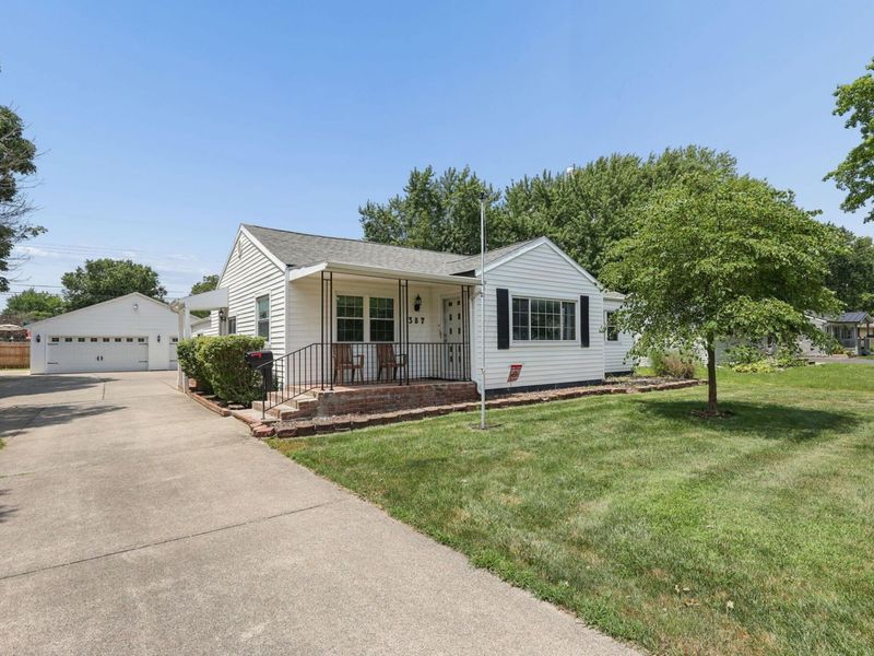 387 Maple Drive , Columbus, OH 43228 Photo 2