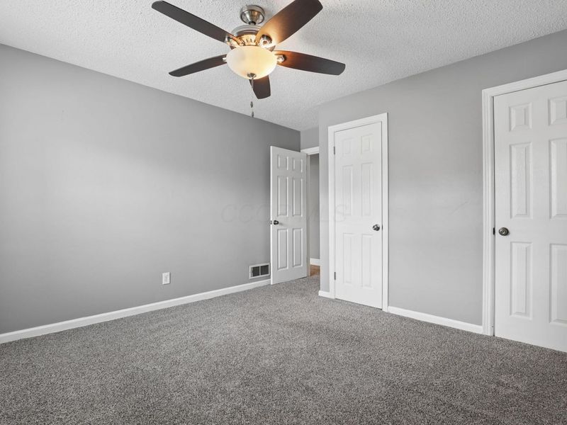 387 Maple Drive , Columbus, OH 43228 Photo 21