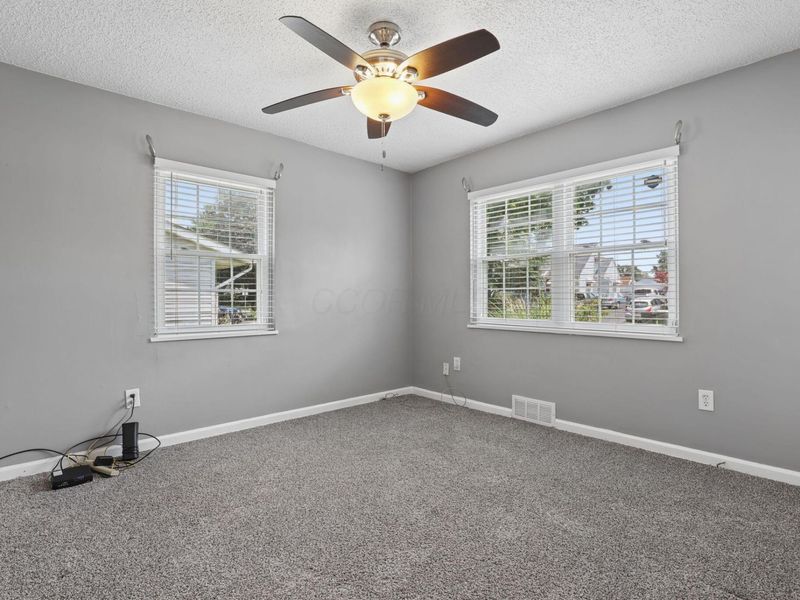387 Maple Drive , Columbus, OH 43228 Photo 26