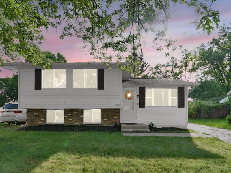 2187 Balford Square W, Columbus, OH 43232 Photo 1