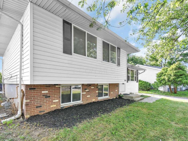 2187 Balford Square W, Columbus, OH 43232 Photo 4