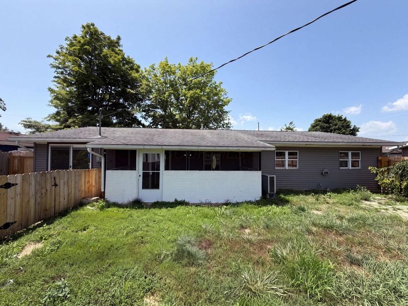 932 Lincoln Drive , Circleville, OH 43113 Photo 5