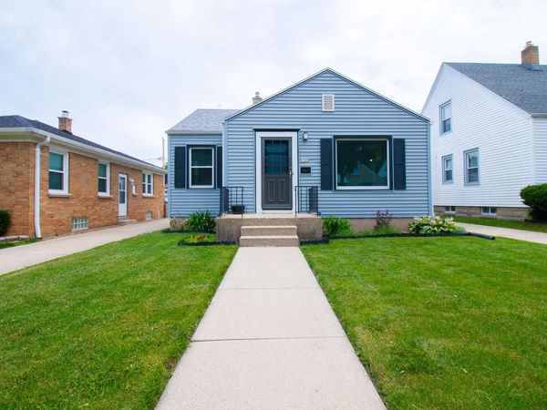 2924 S 46th STREET, Milwaukee, WI 53219