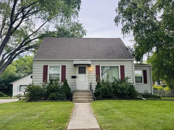 1236 S 104th STREET, West Allis, WI 53214