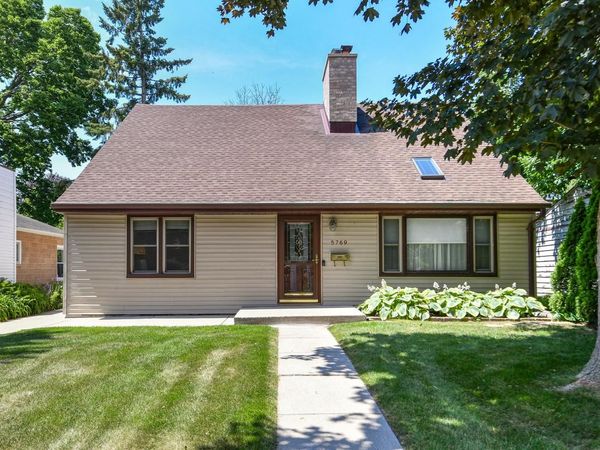 5769 N River Forest DRIVE, Glendale, WI 53209