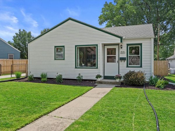 W166N8425 Dardis AVENUE, Menomonee Falls, WI 53051
