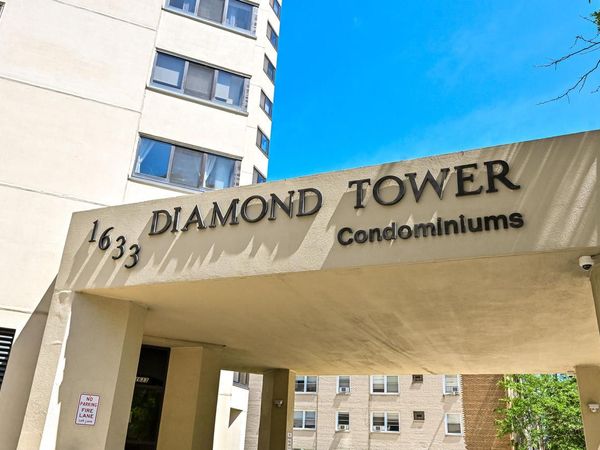 1633 N Prospect AVENUE, Unit 7E, Milwaukee, WI 53202