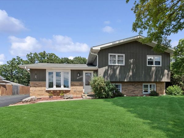 25160 W Monaville Road , Lake Villa, IL 60046