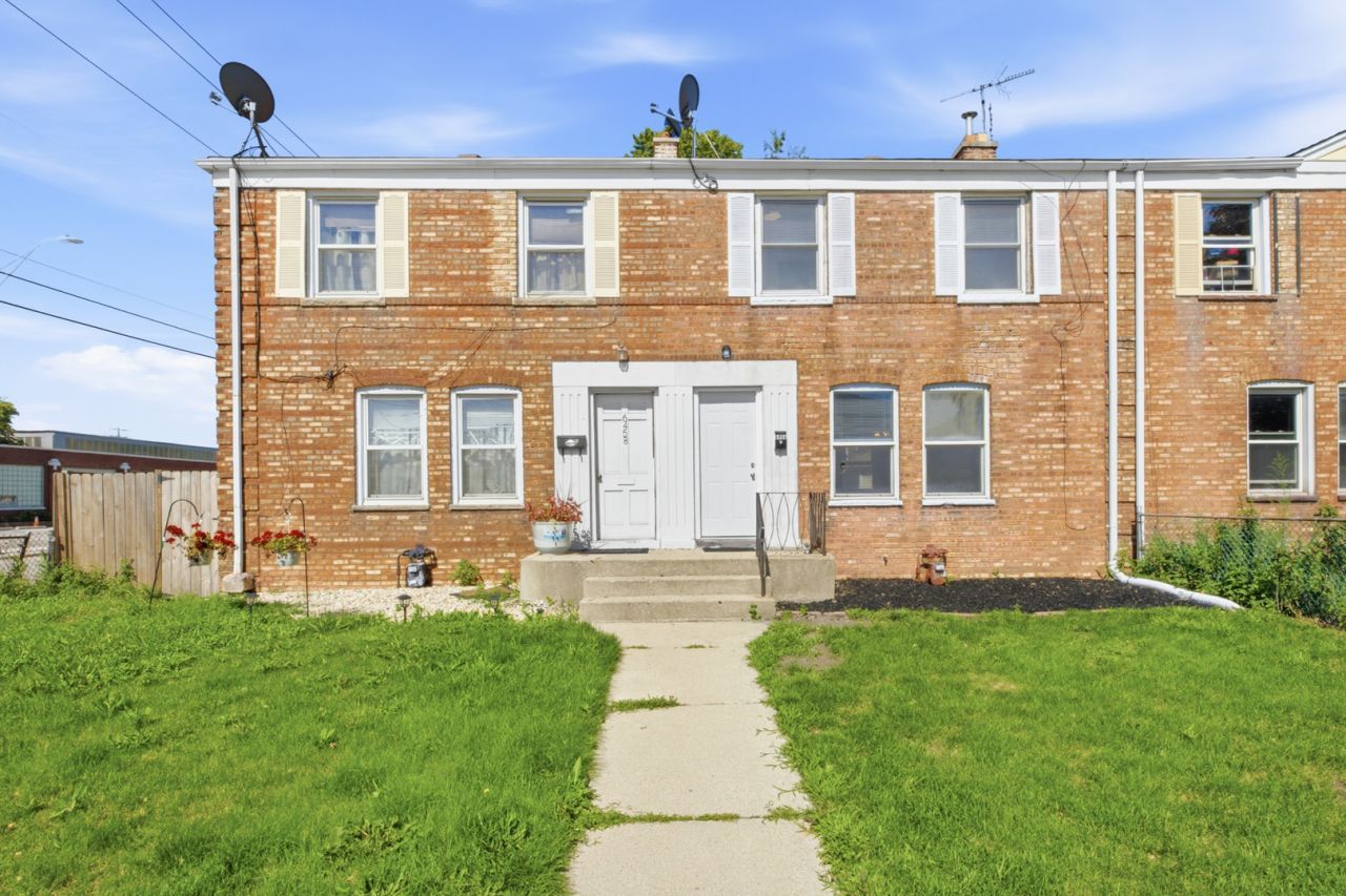 6456 S Lockwood Avenue, Chicago, IL 60638 Main Photo