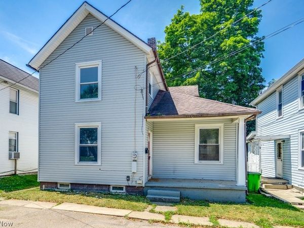 327 Schrock Place SW, Massillon, OH 44647