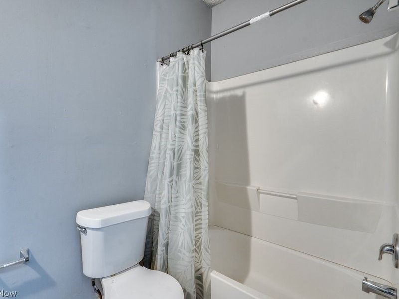 327 Schrock Place SW, Massillon, OH 44647 Photo 16